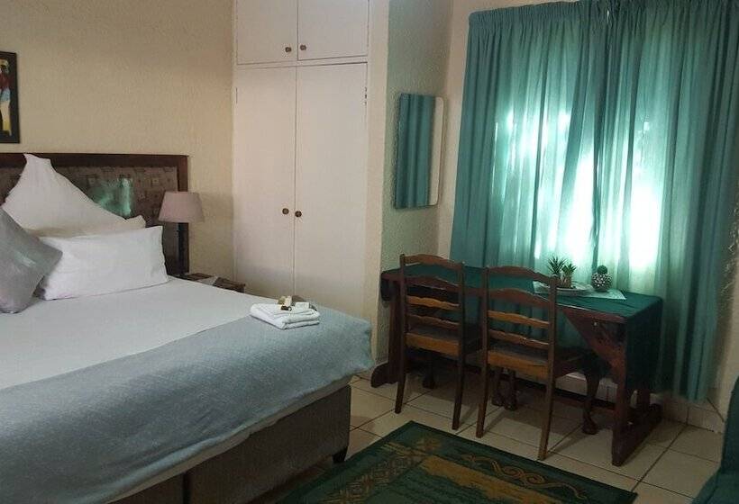 بنسيون African Sky Guest House