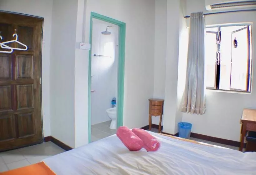 پانسیون Birdnest Guesthouse, Gaia Rooftop Cafe
