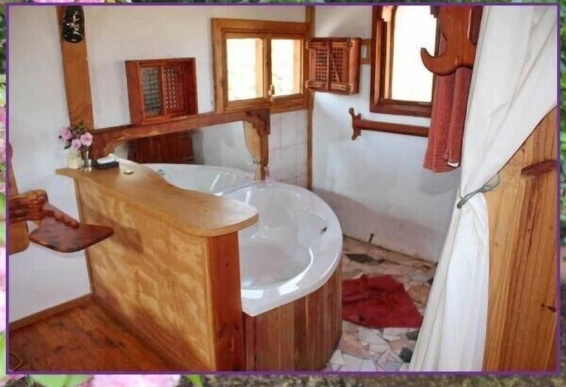 ペンション Sycamore Avenue Treehouses & Cottages Accommodation