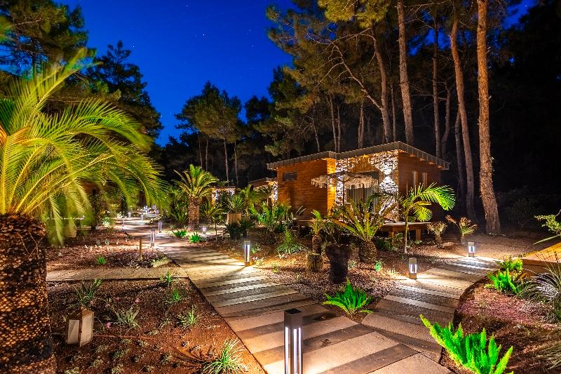 Отель Ada Capra