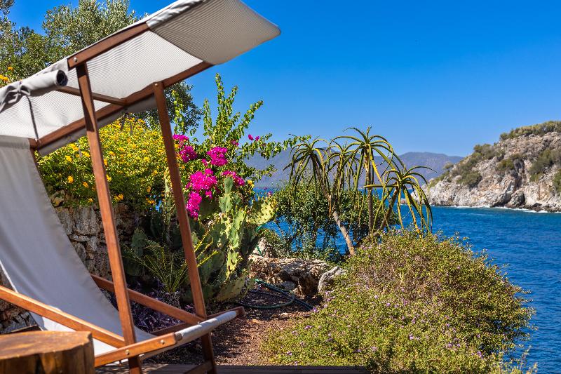 Отель Ada Capra