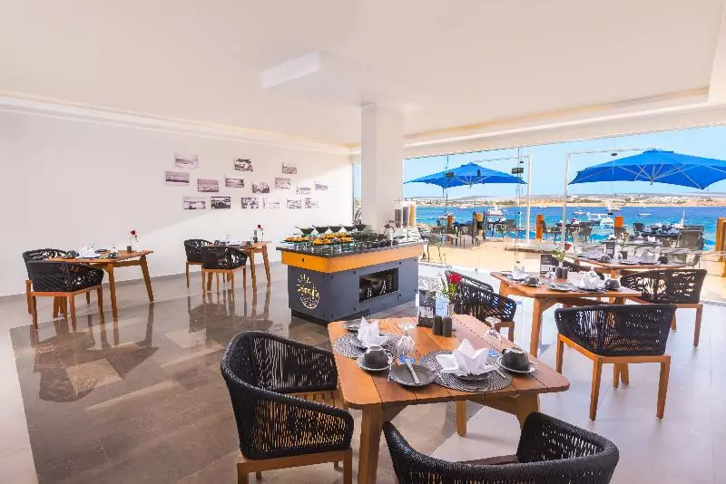 هتل Naama Bay Suites & Spa