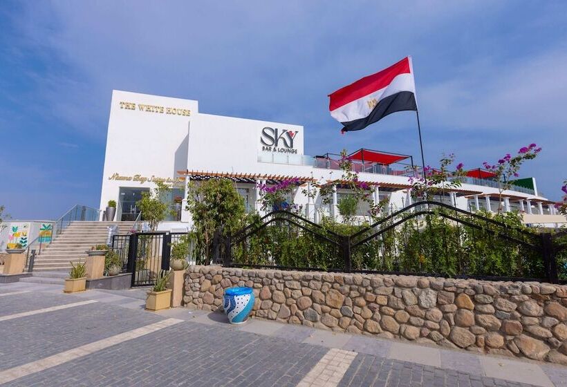 هتل Naama Bay Suites & Spa