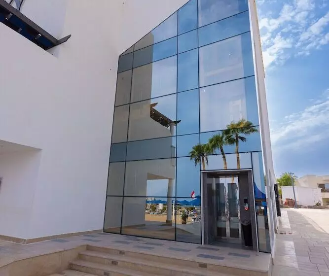 هتل Naama Bay Suites & Spa
