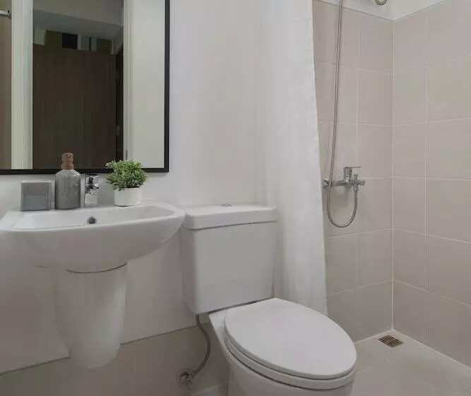 هتل The Suites At Torre Lorenzo Malate - Managed By The Ascott Limited