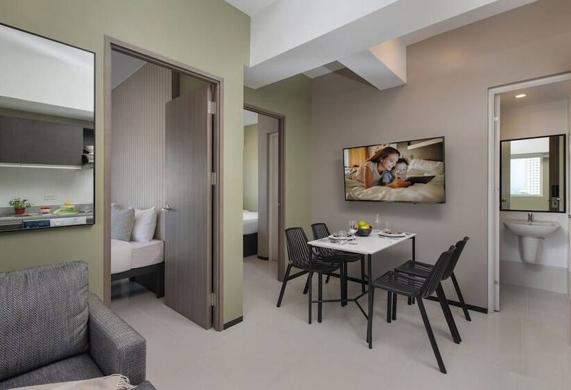 هتل The Suites At Torre Lorenzo Malate - Managed By The Ascott Limited