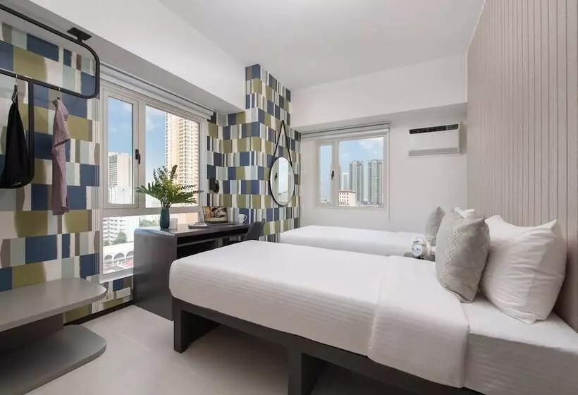 هتل The Suites At Torre Lorenzo Malate - Managed By The Ascott Limited