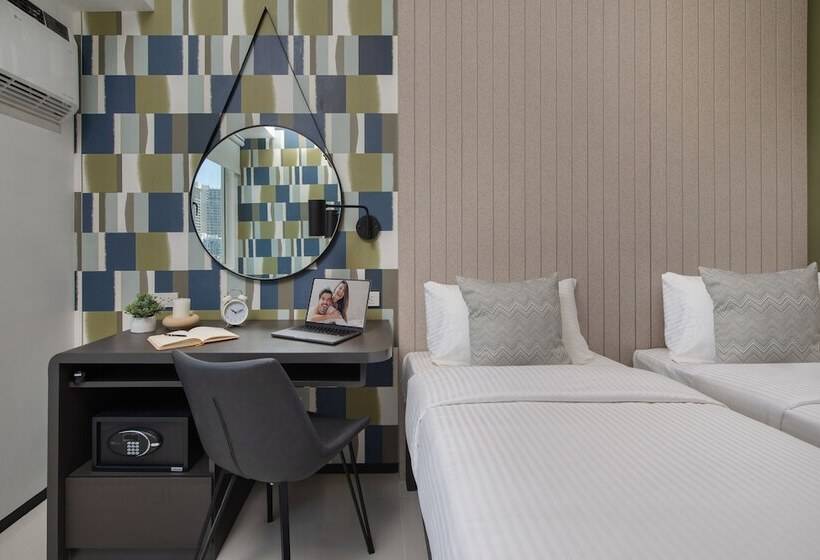 هتل The Suites At Torre Lorenzo Malate - Managed By The Ascott Limited