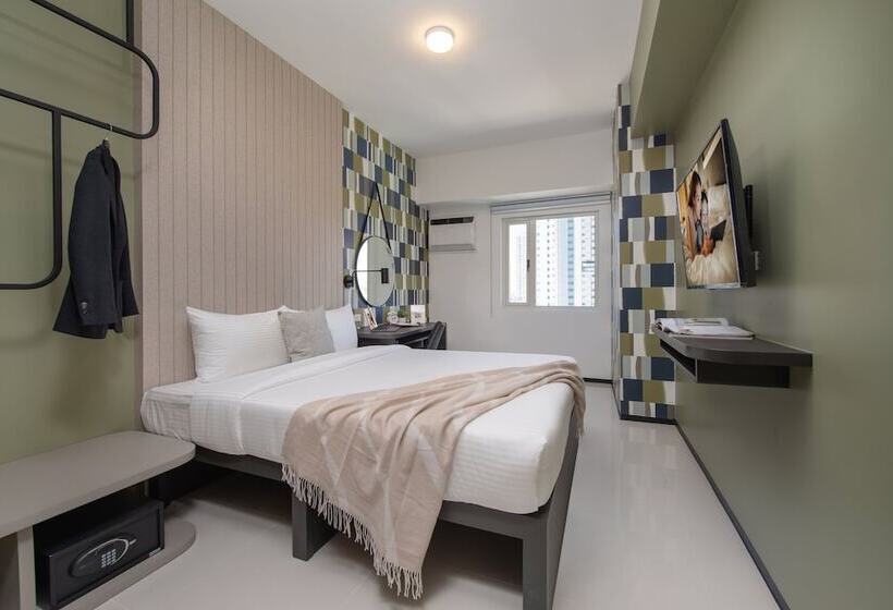 هتل The Suites At Torre Lorenzo Malate - Managed By The Ascott Limited