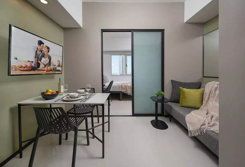 هتل The Suites At Torre Lorenzo Malate - Managed By The Ascott Limited