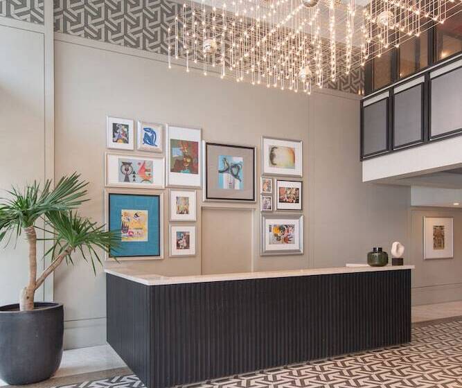 هتل The Suites At Torre Lorenzo Malate - Managed By The Ascott Limited