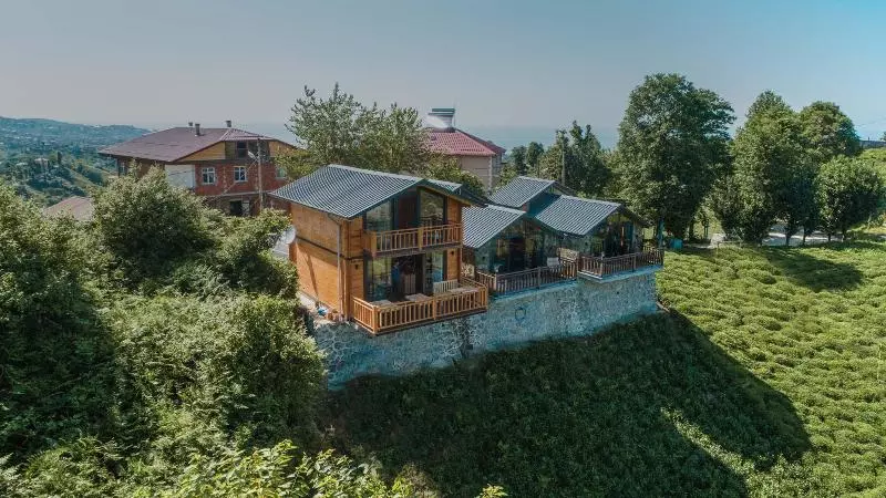 Hotelli Yali Suit Bungalov