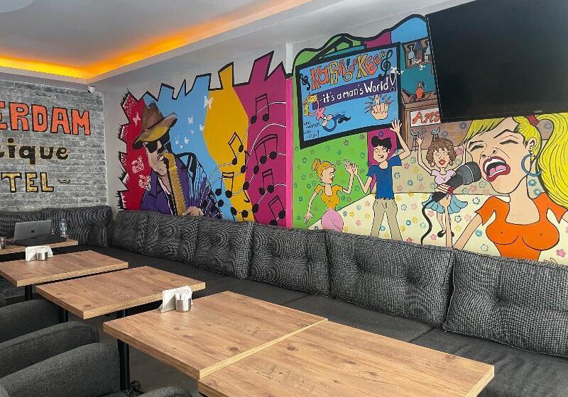 בית מלון כפרי The Temple