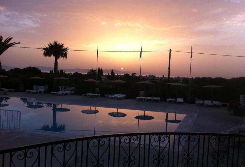 Ampavris Family Apartments