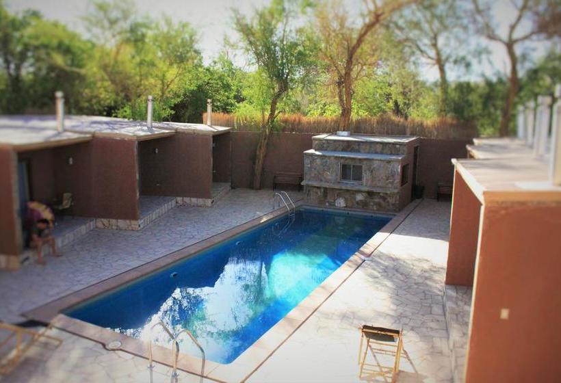 تختخواب و صبحانه Hard Road Atacama