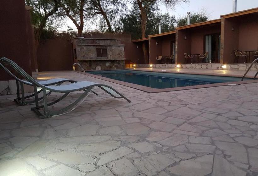 تختخواب و صبحانه Hard Road Atacama