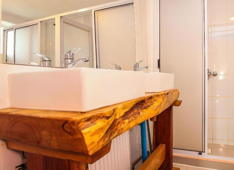 فندق فئة نجمة واحدة Faros Del Sur