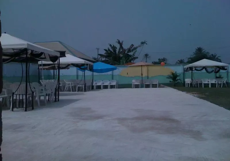 هتل Bevaluable Banquet And Gardens