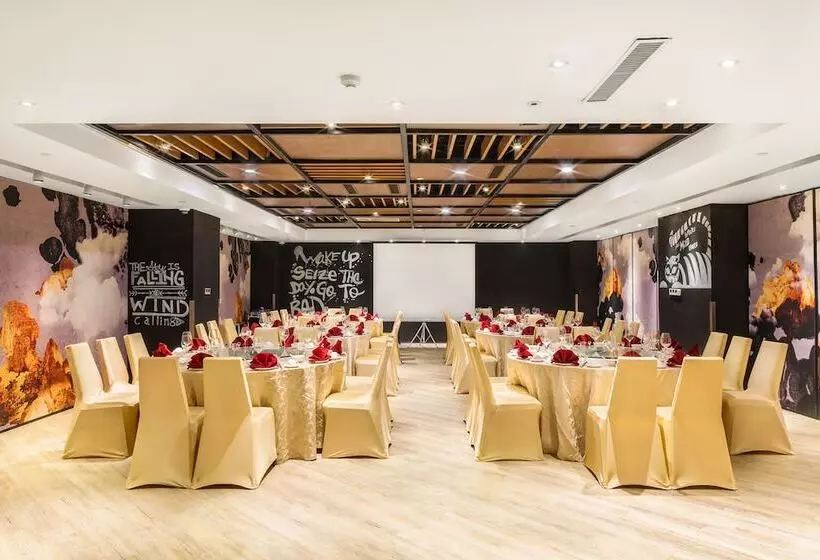 Hotelli Innside By Meliá Zhengzhou