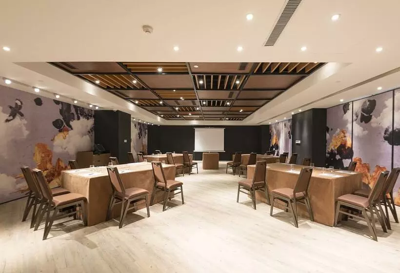 Hotelli Innside By Meliá Zhengzhou