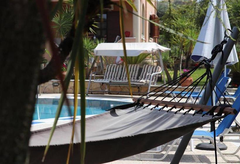 ホテル Mary Helen Apartments