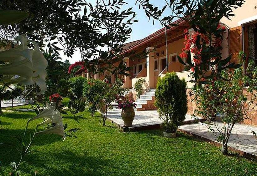 ホテル Mary Helen Apartments