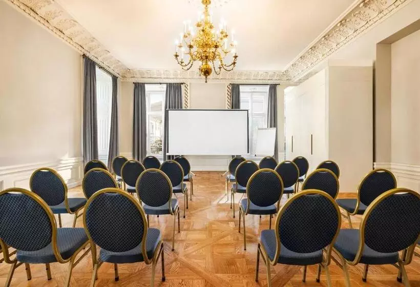 هتل Wyndham Grand Krakow Old Town
