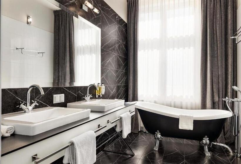 호텔 Wyndham Grand Krakow Old Town