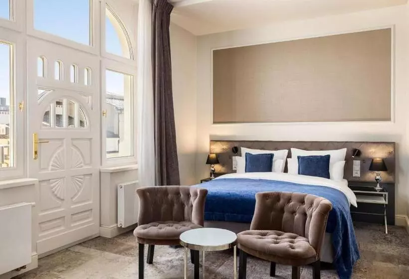هتل Wyndham Grand Krakow Old Town