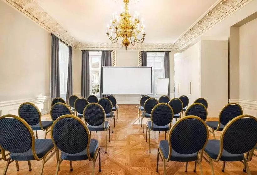 هتل Wyndham Grand Krakow Old Town