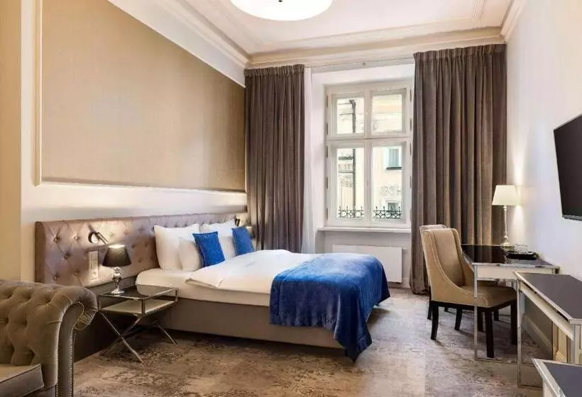 هتل Wyndham Grand Krakow Old Town