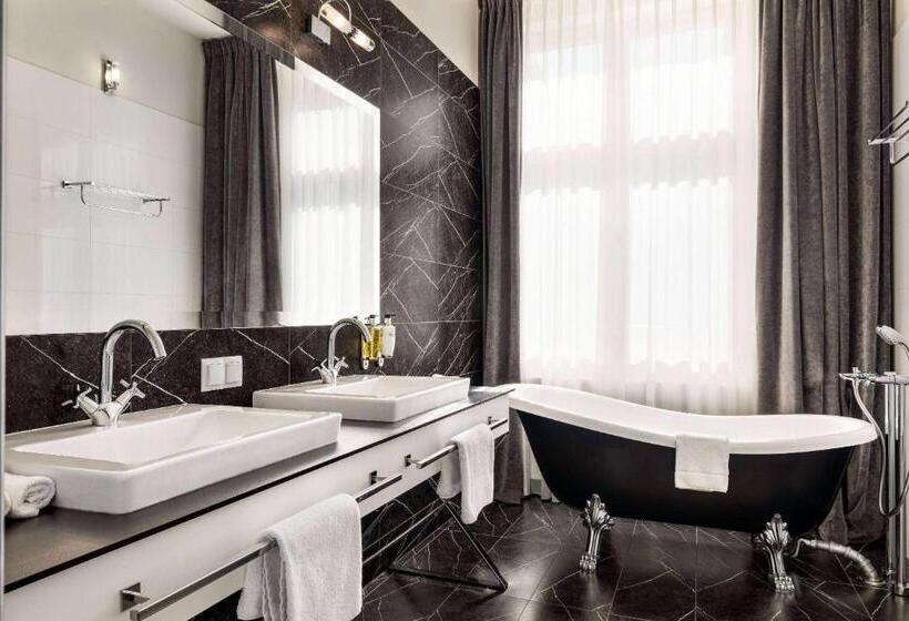 호텔 Wyndham Grand Krakow Old Town