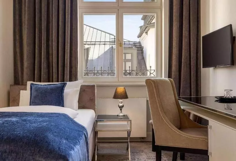 هتل Wyndham Grand Krakow Old Town
