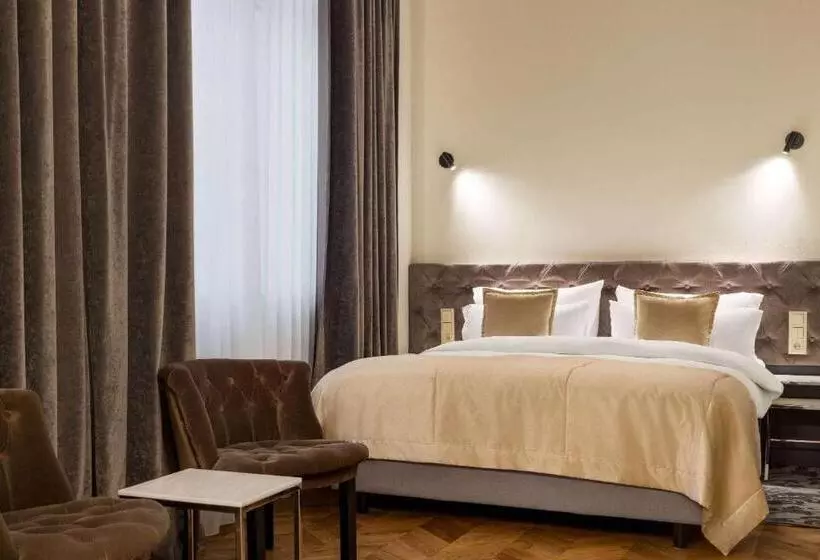هتل Wyndham Grand Krakow Old Town