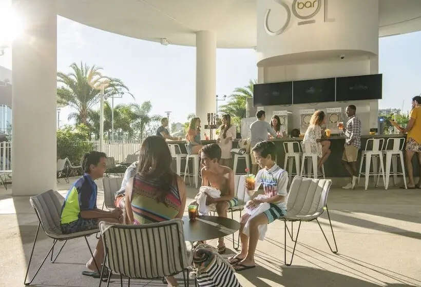 Hotelli Universal Aventura