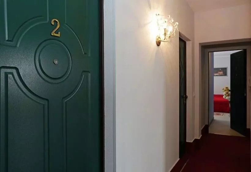 تختخواب و صبحانه Fiumicino Inn Airport