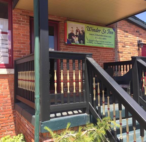 تختخواب و صبحانه 234 Winder St Inn