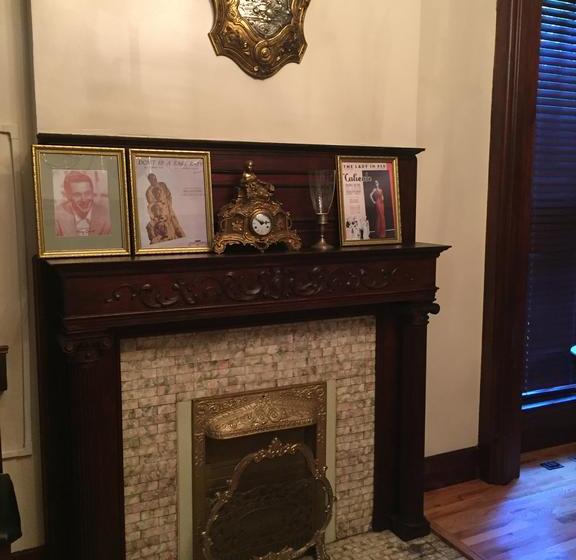 تختخواب و صبحانه 234 Winder St Inn