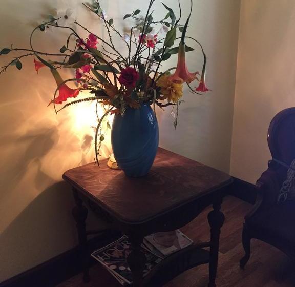 تختخواب و صبحانه 234 Winder St Inn