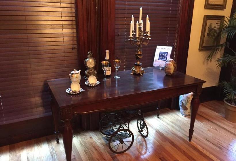 تختخواب و صبحانه 234 Winder St Inn