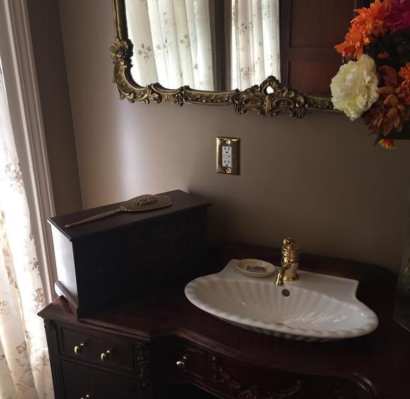 تختخواب و صبحانه 234 Winder St Inn