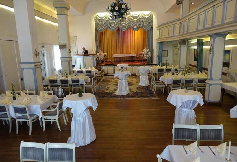 Отель Allmanns Kroog