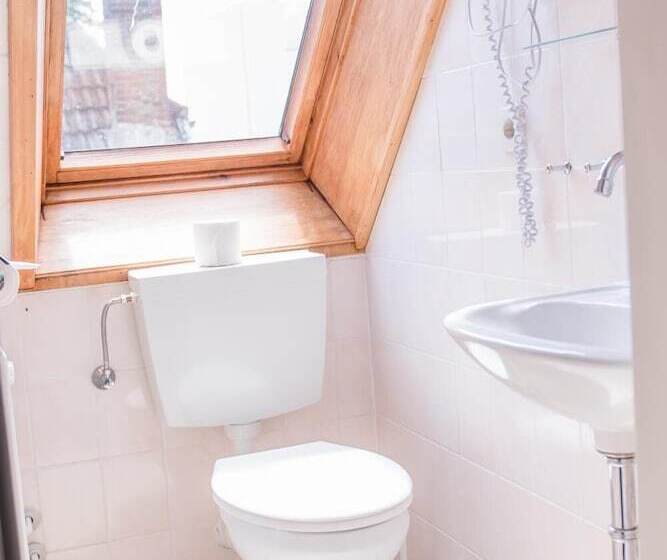 Отель Allmanns Kroog