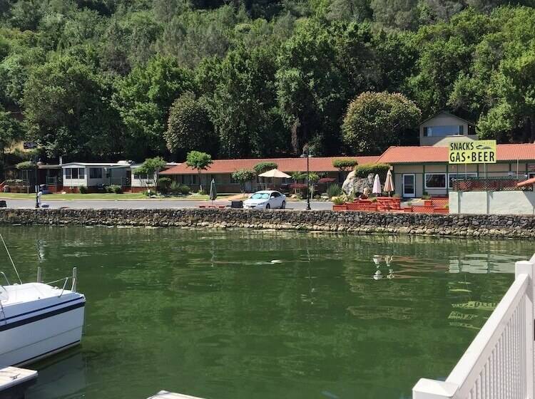 فندق Clear Lake Vista Resort