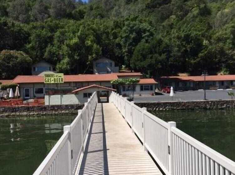 فندق Clear Lake Vista Resort