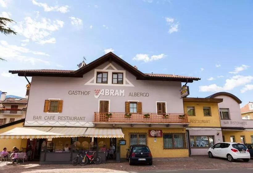 ホテル Gasthaus Abram