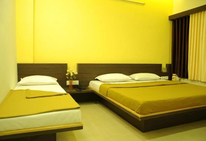 Отель Om Executive