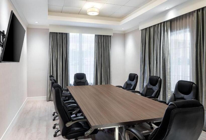 Отель Springhill Suites By Marriott New Smyrna Beach