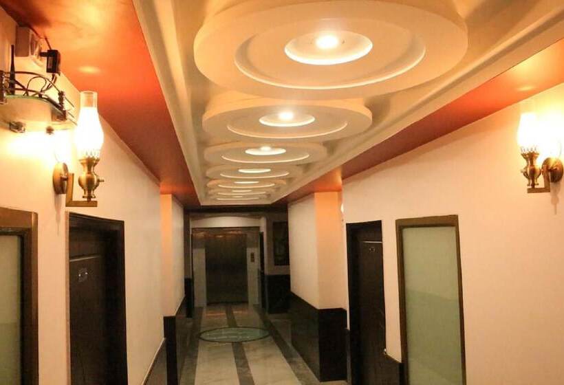 Hotelli The Mirage Palace