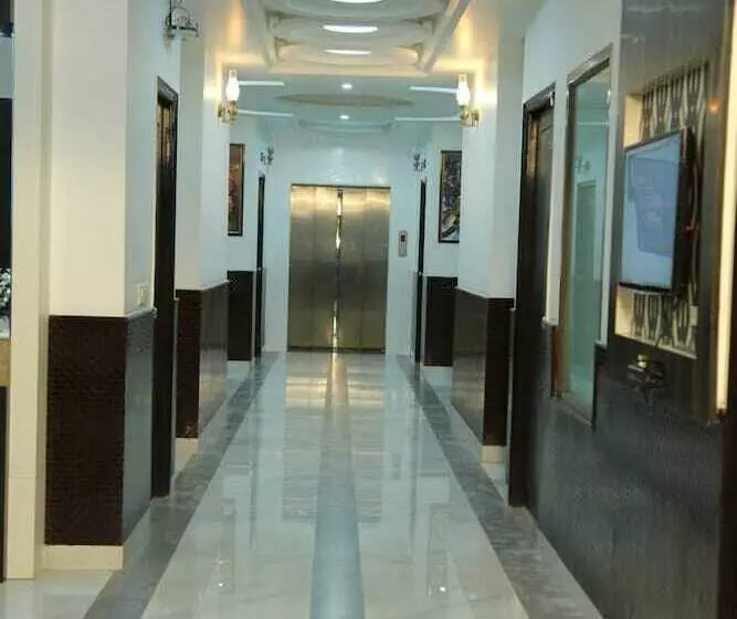 هتل The Mirage Palace